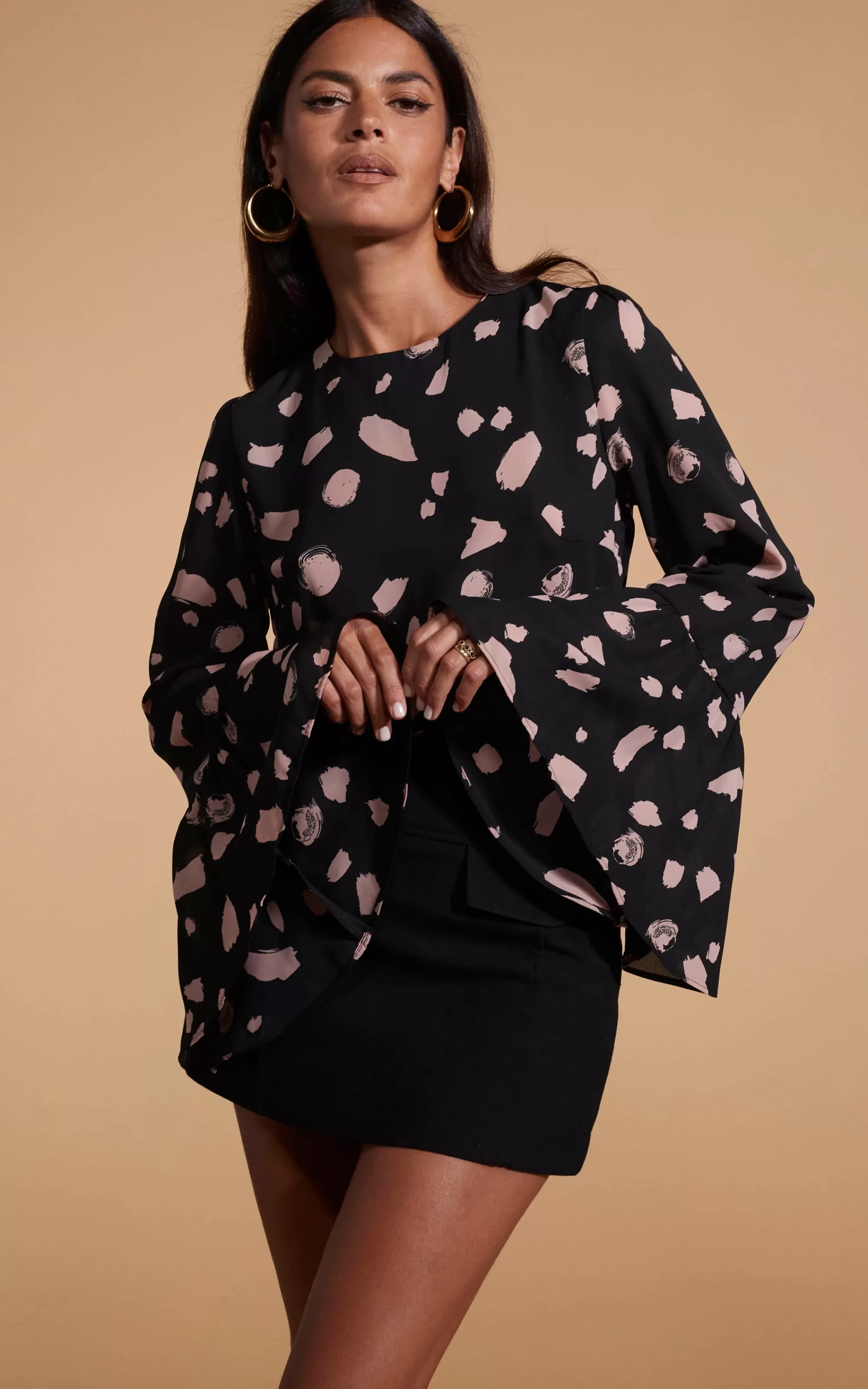 Tops>Dancing Leopard Suvi Flare Sleeve Top In Abstract Dot Sand On Black